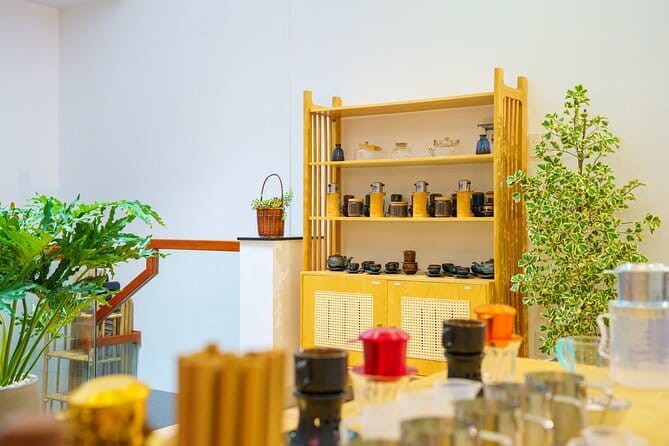 Hoi An/ Da Nang: Coffee Making Workshop - Starting with tea, tools, and coffee culture
