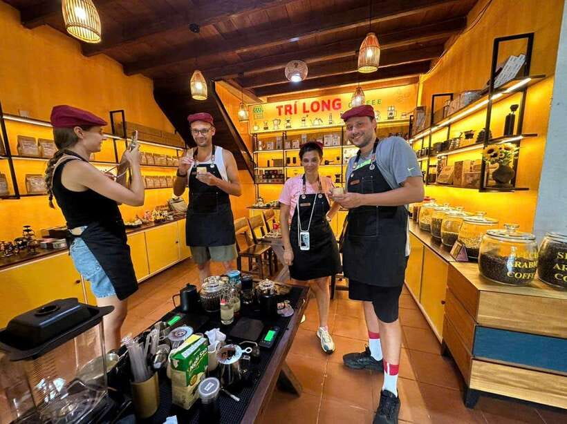 Hoi An: Vietnamese Coffee Making Workshop at Local Roastery - Arriving at Trí Long Coffee on Phan Châu Trinh Street