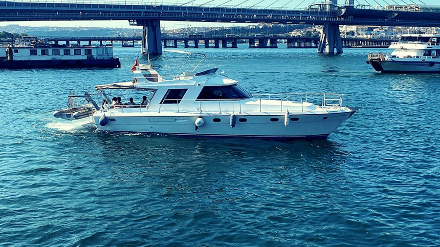 İstanbul: Bosphorus Private Yacht Cruise with Tea and Coffee - Who will enjoy this private cruise most?