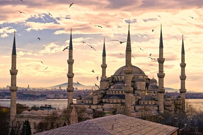 Istanbul Highlights: Guided Tour with Turkish Tea or Coffee - Key points at a glance