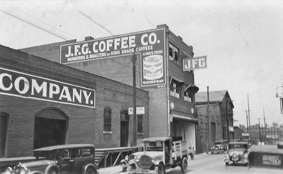 Knoxville: Hidden Gems Walking Tour with Ice Cream & Coffee - Murals, street art, and Knoxville’s present-day character
