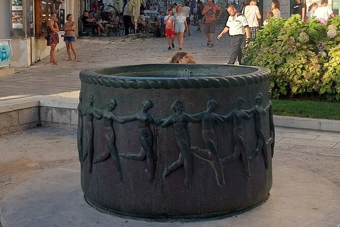 Korčula for Early Risers and Coffee Lovers Private Walking Tour - Coffee, Cookies, and Time to Talk