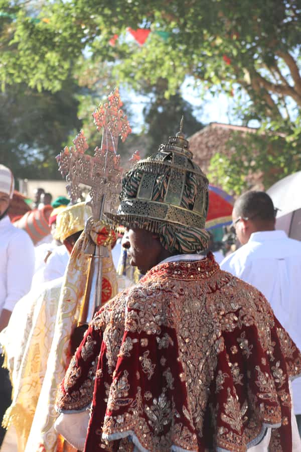 Lalibela: Churches Full-Day Private Tour w/Coffee Ceremony - Lunch and the practical rhythm of the day