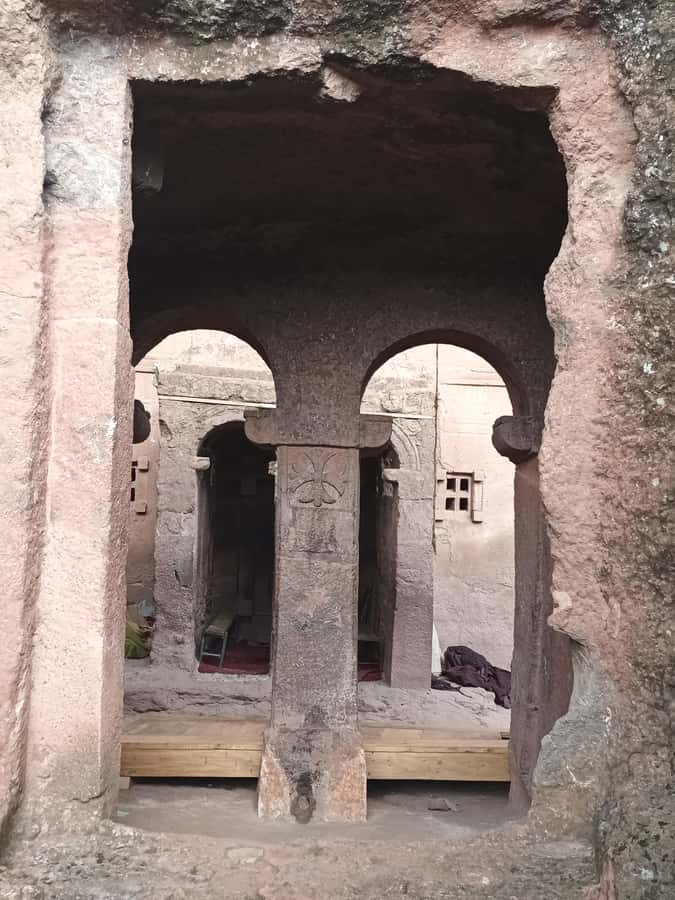 Lalibela: Churches Full-Day Private Tour w/Coffee Ceremony - The southeastern cluster and Bet Abba Libanos