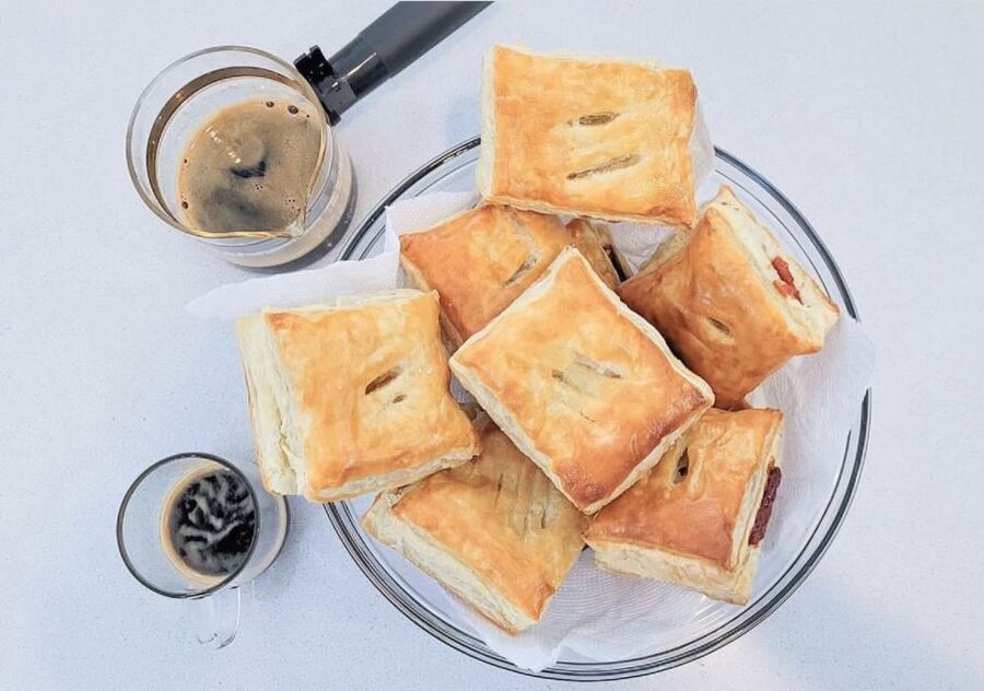 Li'l Havana: Two Family Shops Tour with Rum, Coffee & Pastry - Finish with a Caribbean rum toast