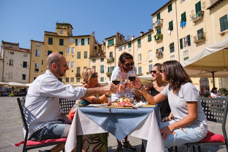 Lucca: Morning Food Tour with Snacks and Coffee - Key points to know before booking
