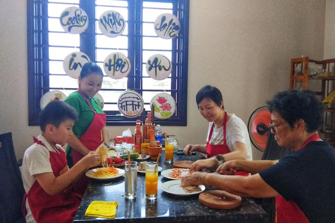 Market- Coffee- Cooking class in Hoi An (JHA2) - 9:00 a.m. at Hoi An Market