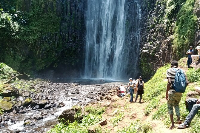 Materuni Village Tour | Materuni waterfalls | materuni coffee tour - Picnic lunch beside the falls