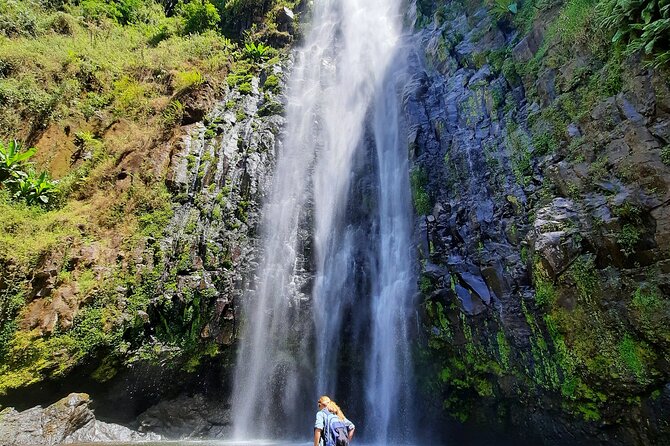 Materuni waterfalls and coffee Tour - Walking to Materuni Waterfalls