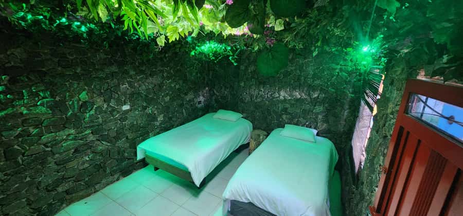 Medellin: Coffee Farm Tour & Spa with Overnight Glamping - Practical packing advice for the mountain farm