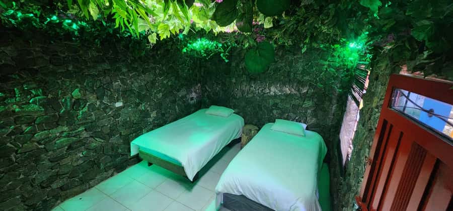Medellin: Coffee Farm Tour & Spa with Overnight Glamping - The coffee spa: scrub, mask, massage, and steam