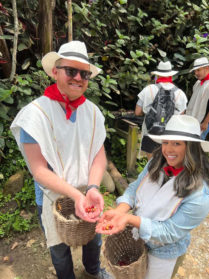 Medellín: Coffee Tour Experience at a Coffee Farm - From Medellín to an Envigado coffee farm