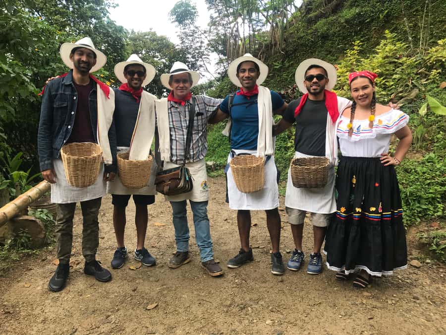 Medellín: Guatape Village with Coffee and Fruit Tasting Tour - Climbing Peñol Rock, one step at a time