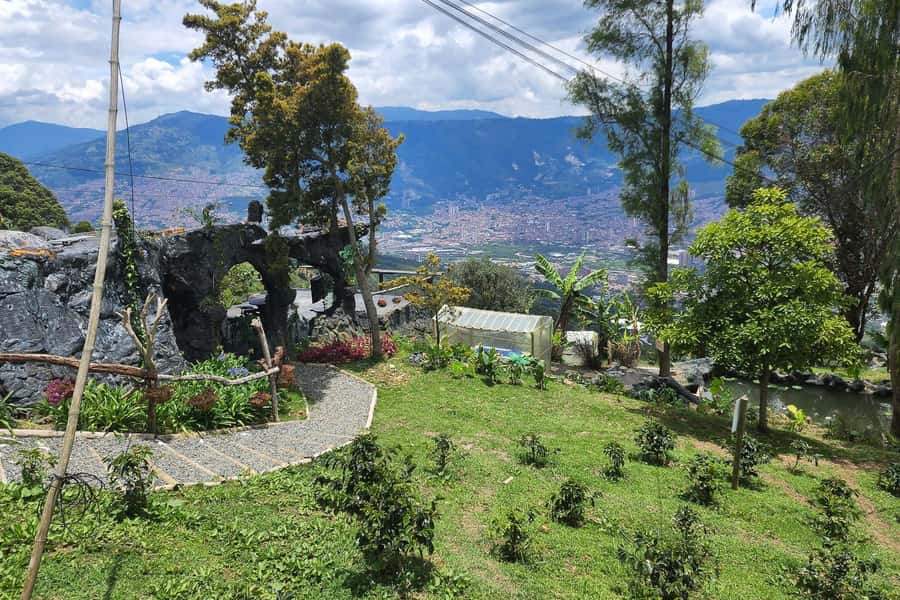 Medellin: Horseback Riding Coffee Farm Tour with Coffee Spa - Timing, comfort, and what to pack