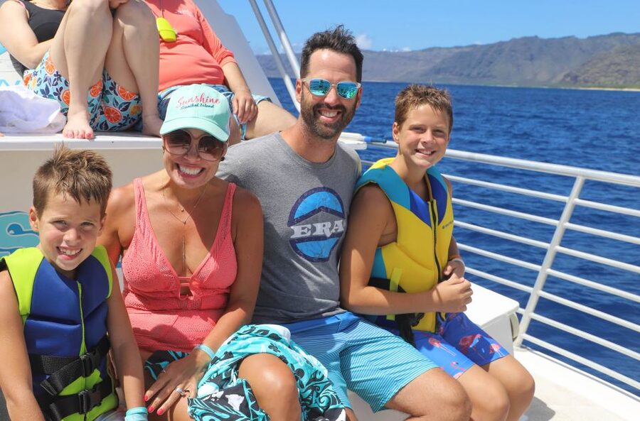 Oahu: Waikiki Whale Watching Tour-Donut and Coffee Included - Coffee, poi mochi, and a little Hawaiian flavor