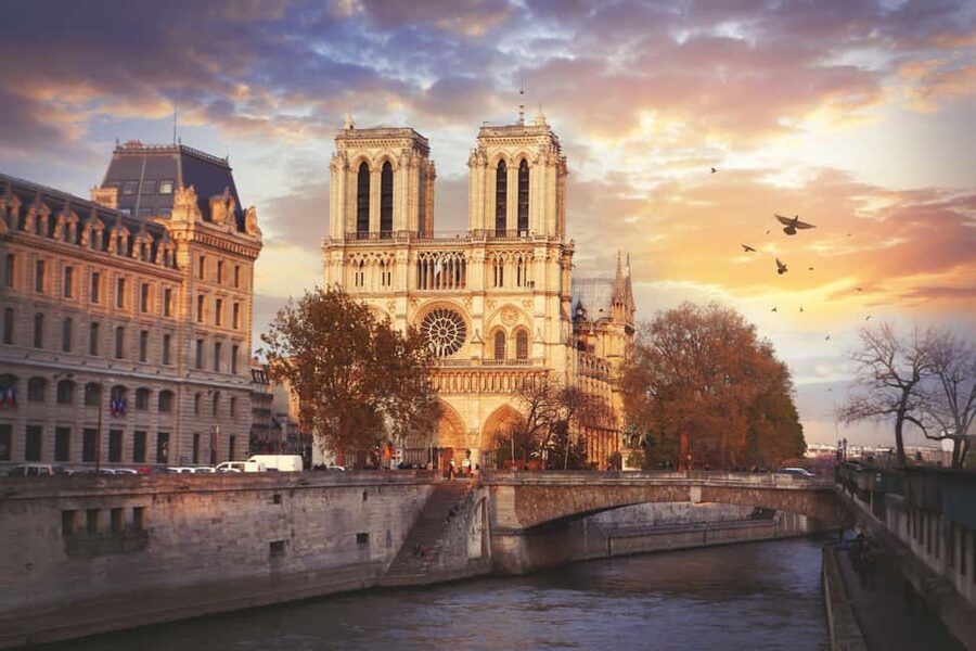 Paris Left Bank: Writers, Revolution, and Black Coffee - Ending at the Panthéon
