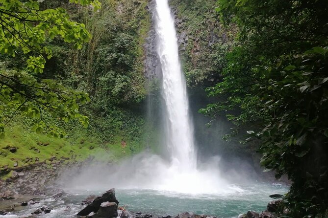 Poas Volcano + Coffee tour + Waterfall tour day from San Jose - A two-hour look at Costa Rican coffee production