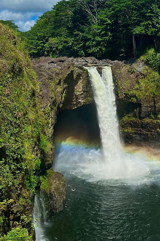 Private Big Island Tour:Coffee, Beaches,Volcanos & Waterfall - Three hours in Hawaii Volcanoes National Park