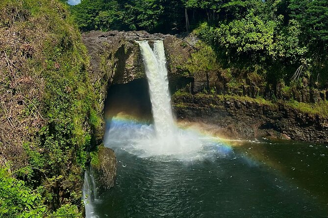 Private Big Island Tour: Coffee, Beaches, Volcanos, Waterfalls - Rainbow Falls: an easy finish in Hilo