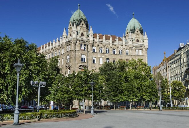 Private Budapest Walking Tour with Cake & Coffee - Walking along Andrássy Avenue to the Opera House