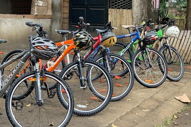 Private Canoeing, Cycling, Coffee and Hiking Tour in lake Duluti. - Cycling from the lake toward an inner Meru village