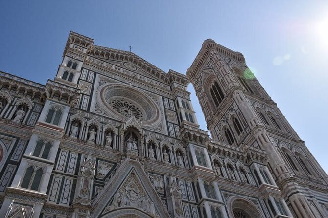 Private Coffee and Sweets Tour Caffé, Chocolate, Gelato & More - Walking toward the Duomo between tastings