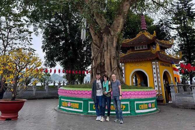 Private Hanoi City Tour with Transfer, Lunch and Egg Coffee - One Pillar Pagoda and the Ho Chi Minh Museum