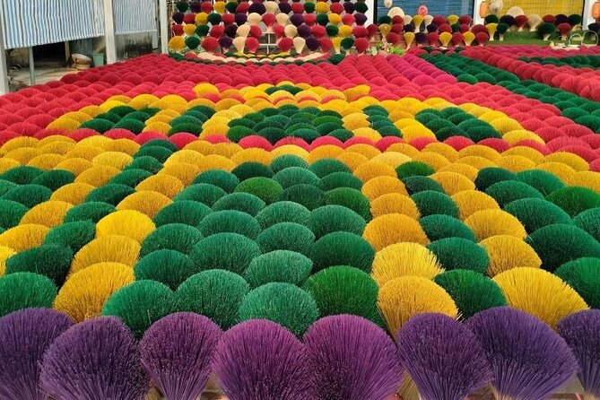 Private Tour Incense Village, Hat village & Train Street Coffee - Chuong Hat Village and Vietnam’s conical hat