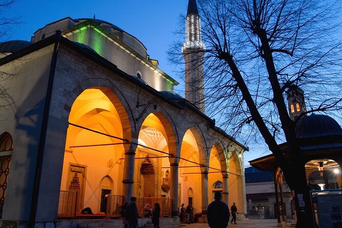 Private Walking Tour, Food Tasting and Bosnian Coffee in Sarajevo - Sebilj and Pigeon Square: Sarajevo’s lively starting point
