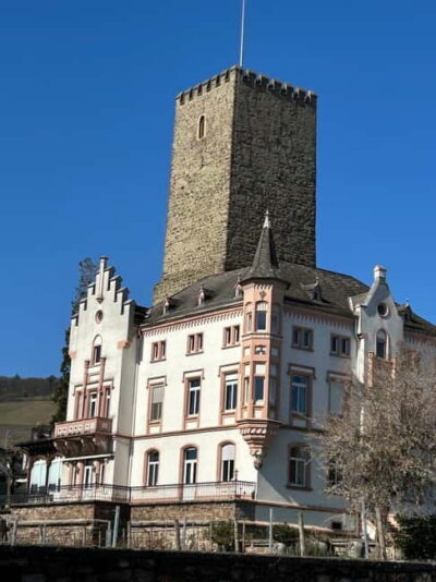 Rüdesheim: City tour with music, wine, and Rüdesheim coffee