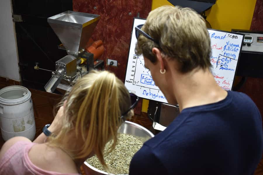 Salento: Coffee Master Roasting, Brewing and Tasting Tour - Meeting the owner and the roasting technician