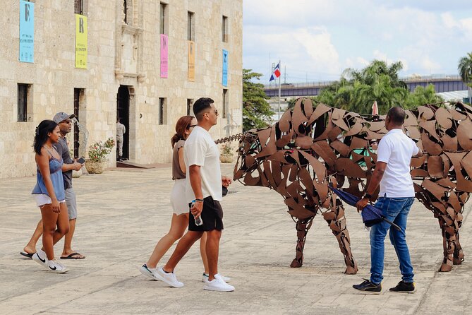 Santo Domingo Small Group Walking Tour: Beer and Specialty Coffee - Parque Colon and the first Spanish streets