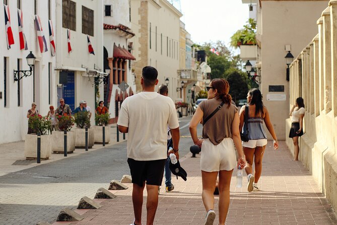 Santo Domingo Small Group Walking Tour: Beer and Specialty Coffee - Plaza de España and the Alcazar de Colon