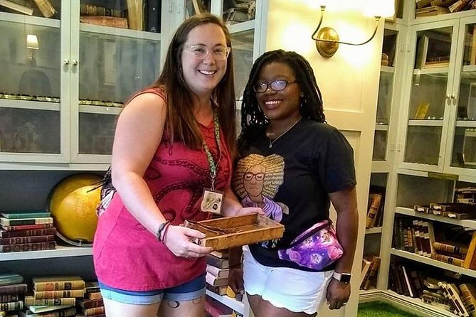Savannah History plus Coffee and Chocolate Walking Tour - Squares, churches, and the stories between them