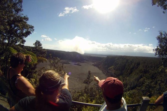Small-Group Big Island Tour: Hawaii Volcanoes National Park and Kona Coffee Farm - What the small group changes