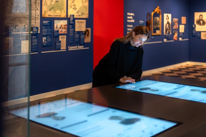 Strauss Exhibition incl. LED Concert Show / Coffee + Strauss Cake - What makes the experience worth your time