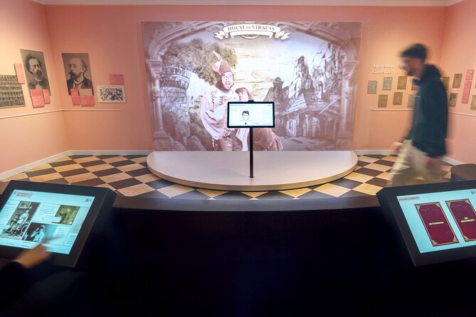 Strauss Exhibition incl. LED Concert Show / Coffee + Strauss Cake - Start with the Strauss family exhibition