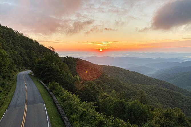 Sunrise and Coffee Jeep Tour - A 10-minute hike opens the high country to more people