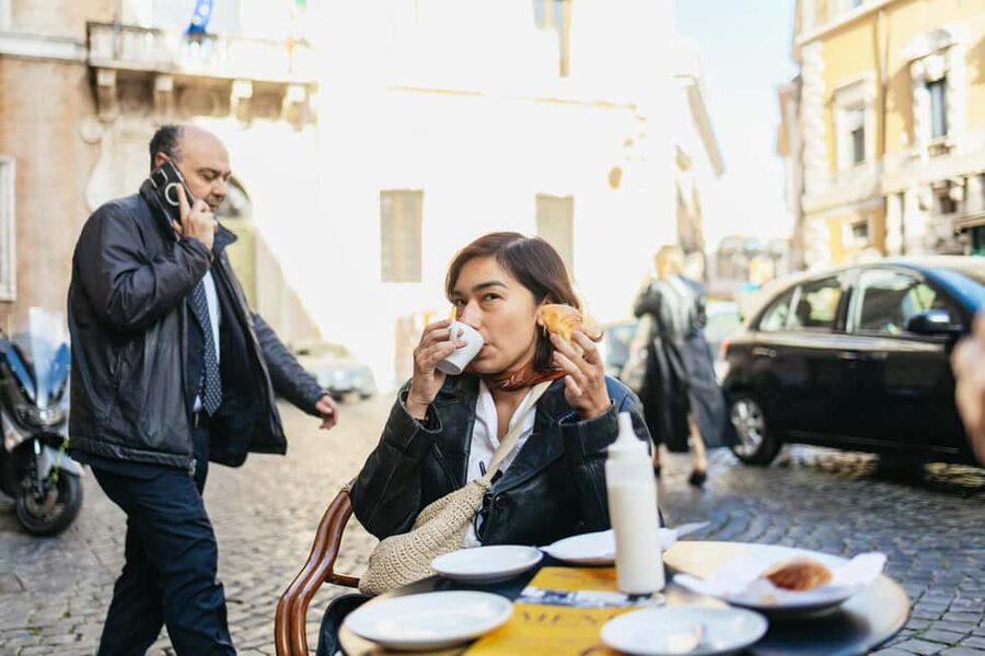 Sunrise in Rome: Small Group E-Bike Tour & Italian breakfast - Why Rome is worth seeing before 7 a.m.