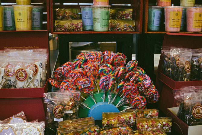 Sweet Mexico City: Chocolate, Coffee, and Traditional Treats - Coffee and bread at Curva Café de especialidad