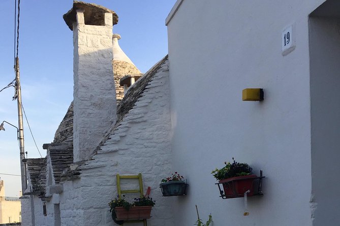 The Best of Polignano a Mare Walking Tour and Special Coffee Tasting - Starting beside Domenico Modugno’s statue