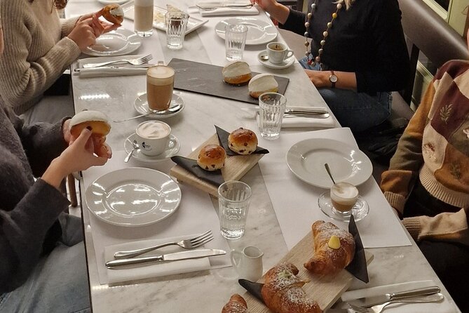 Trastevere Breakfast to Lunch Food Tour: Coffee, Maritozzi & Wine - Trastevere on foot, before the streets fill up