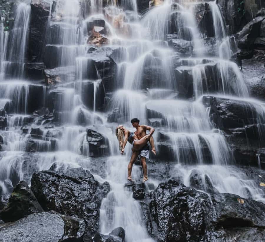 Ubud: Waterfall, Holy Water Temple,Swing&coffee plantation - Kanto Lampo’s tiered rock and rushing water