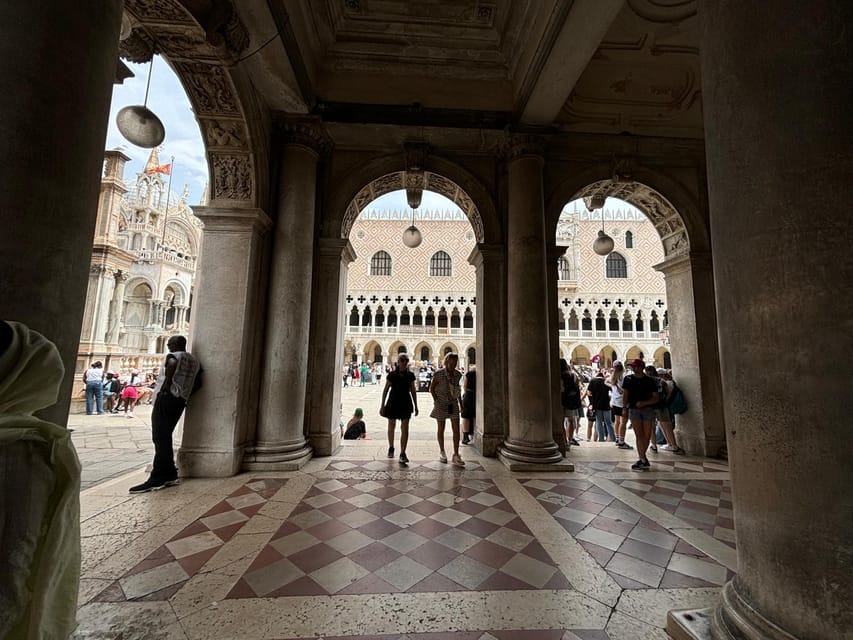 Venice Delights: Coffee & Food Experience Walking Tour - Walking between Rialto and St. Mark’s Square
