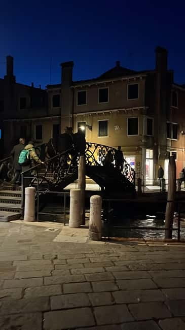Venice: Sunrise Walking Tour with Espresso - Through the Mercerie and Venice’s narrow streets