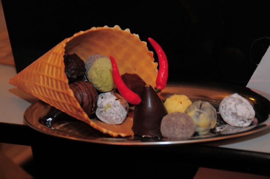 Vienna: 2.5-Hour Viennese Coffee, Cake, and Chocolate Tour - Why Viennese coffee culture deserves a tasting tour