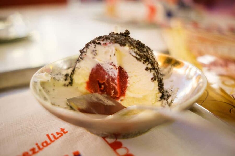 Vienna Coffee and Cake Tour: Sweets, Stories & Hidden Cafés - The 10th district begins with krapfen