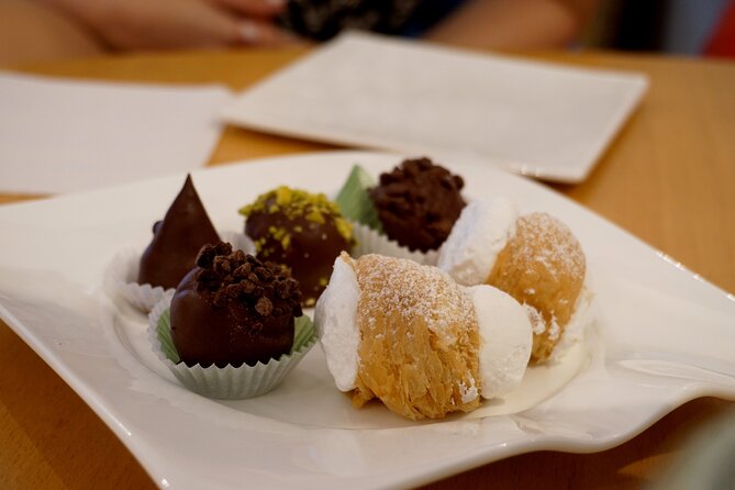 Vienna Coffee, Cake & Pastries Tour with Local Stories - What the Vienna pastry tour is really like