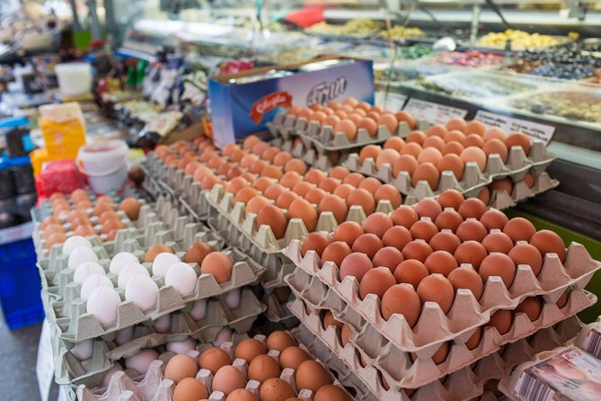 Vienna for Food Lovers: Cafés, Markets & Austrian Cuisine - What the guide adds to the day