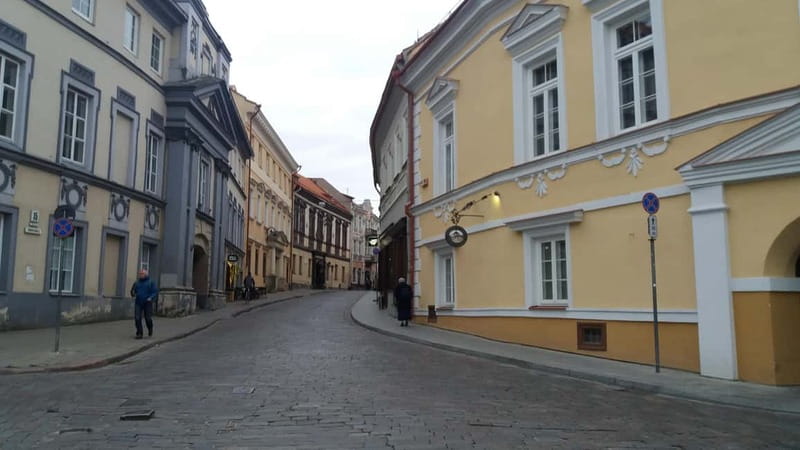 Vilnius: Morning Coffee Tour with Local Guide - Churches, courtyards, and the Assumption church